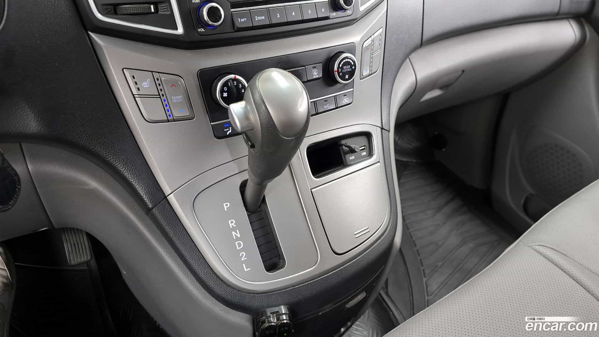 Starex Hyundai 2018.3-INNER-009