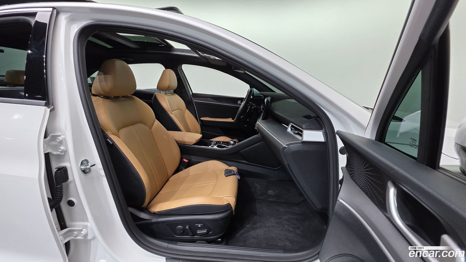 Main__Slider__Photo:K5 Kia 2023.5-9