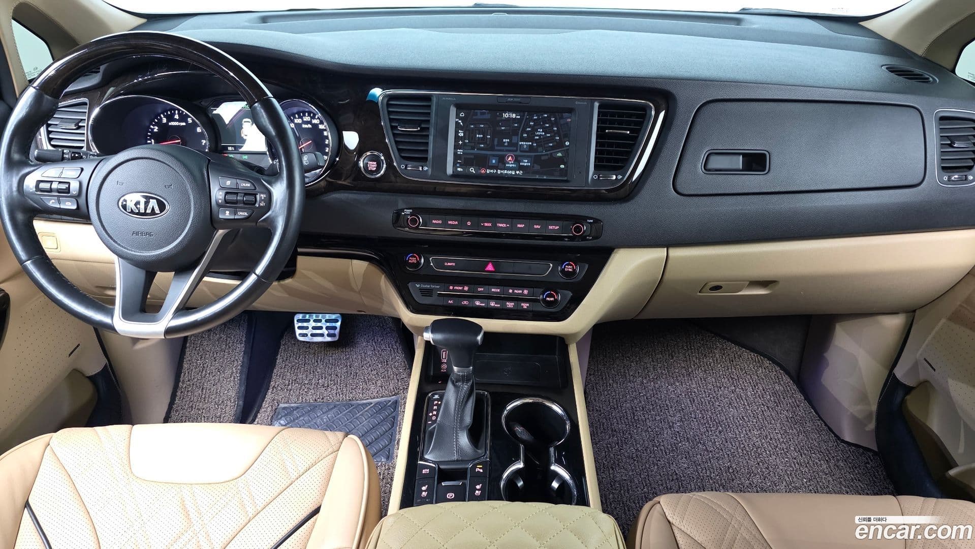 Main__Slider__Photo:Canival Kia 2019.1-6