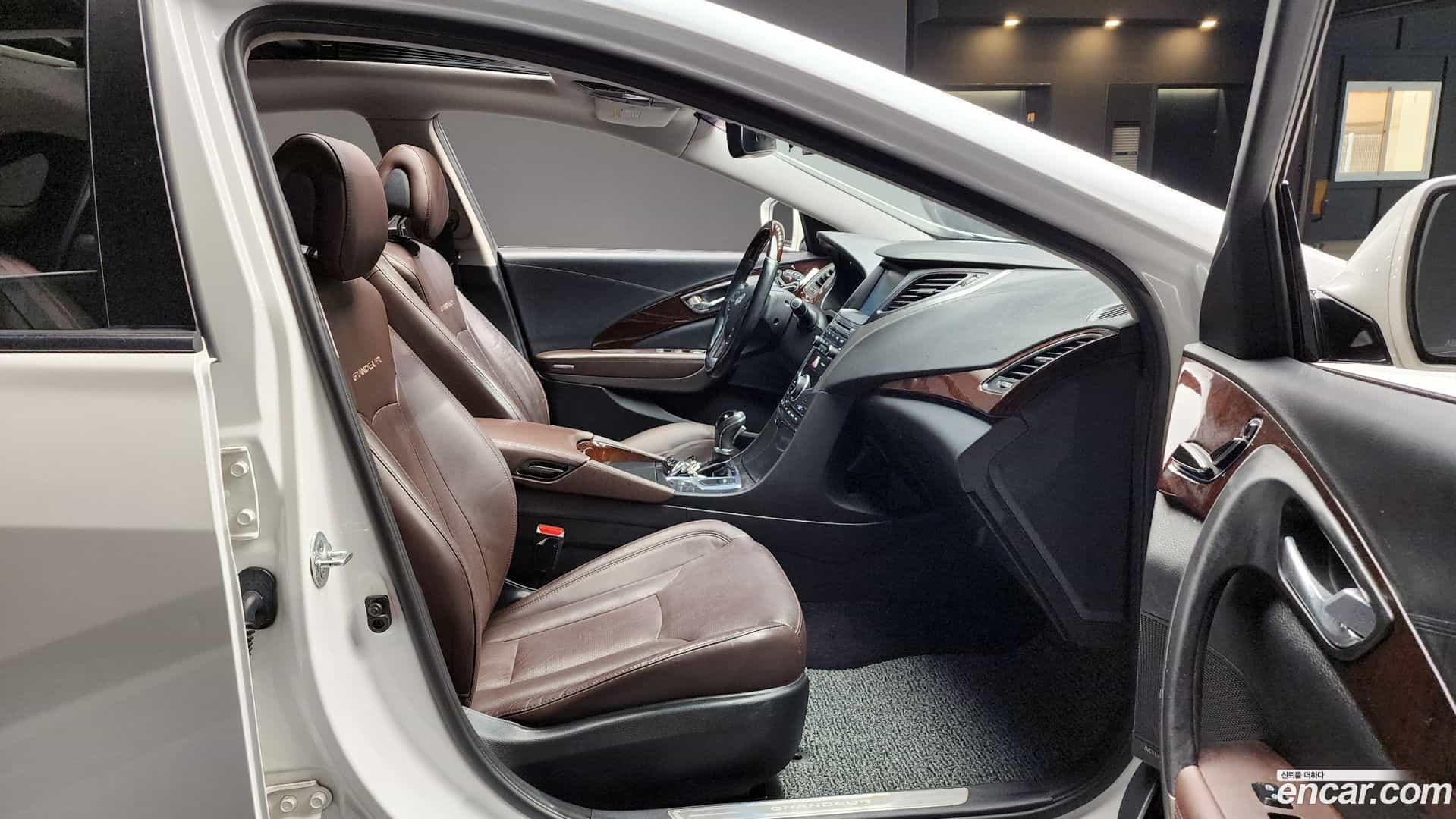 Grandeur Hyundai 2015.4-INNER-010