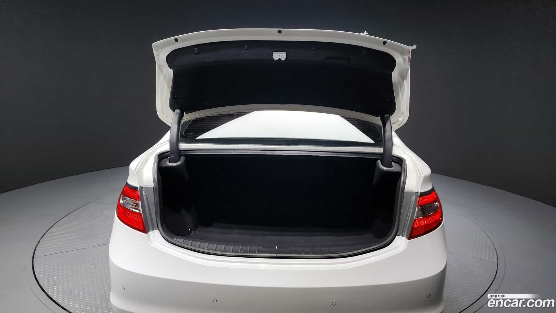 Grandeur Hyundai 2015.4-OPTION-024