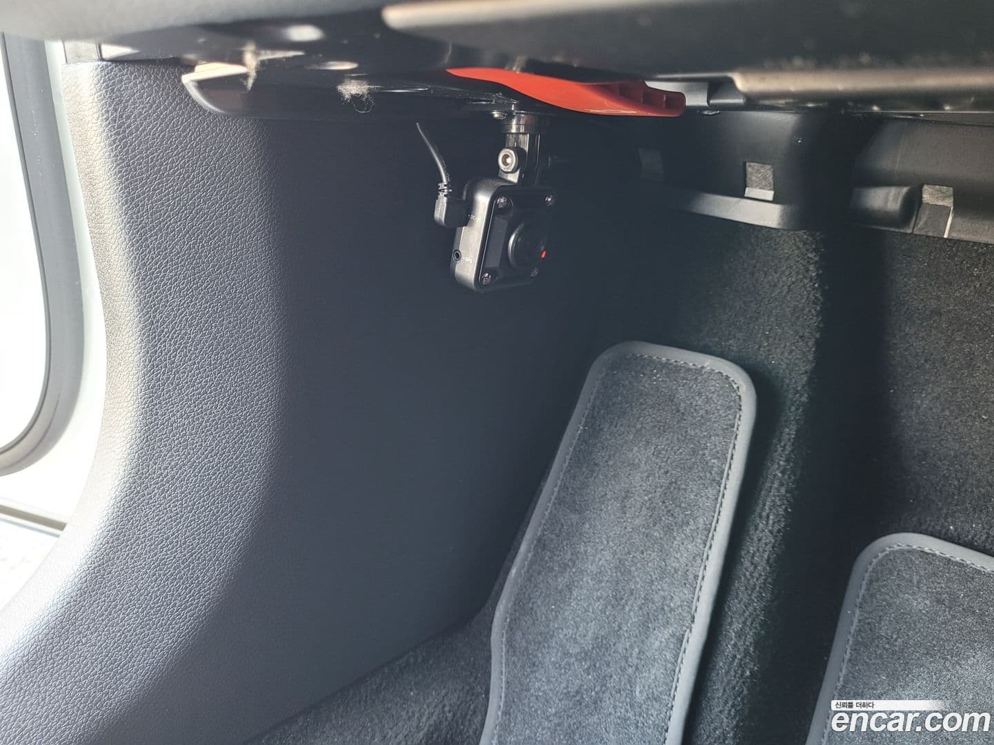 Main__Slider__Photo:E-Class Mercedes-Benz 2022.8-5