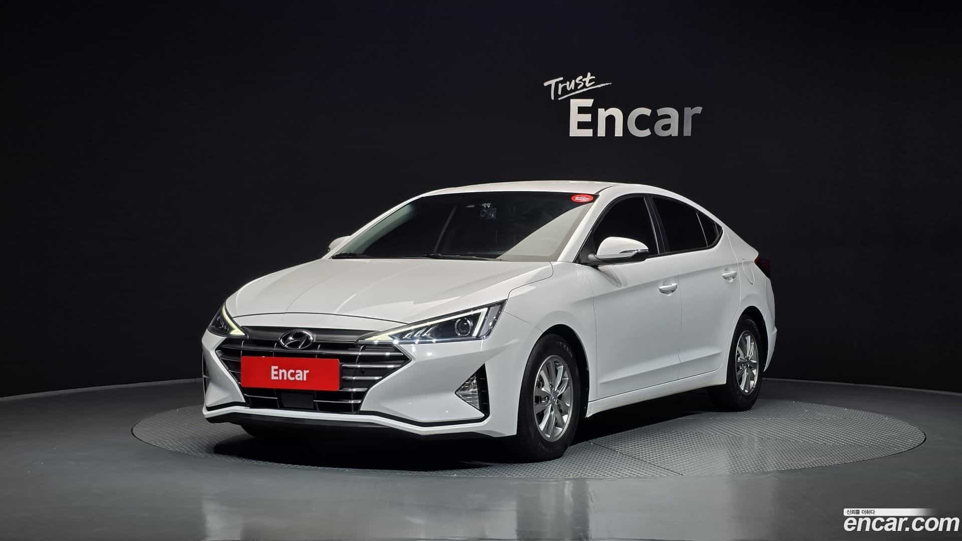 AVANTE Hyundai 2019.6-OUTER-001