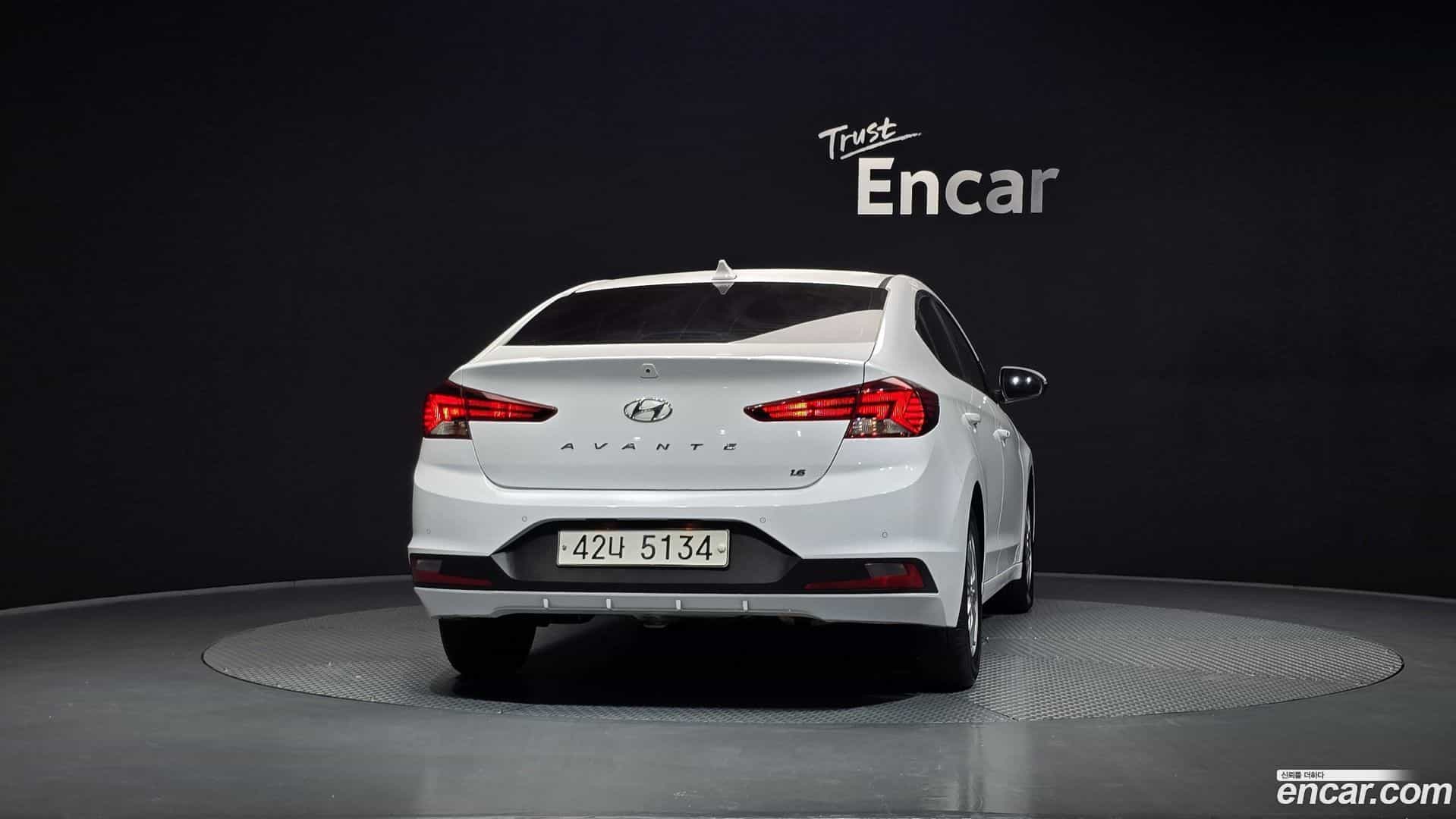 AVANTE Hyundai 2019.6-OUTER-004