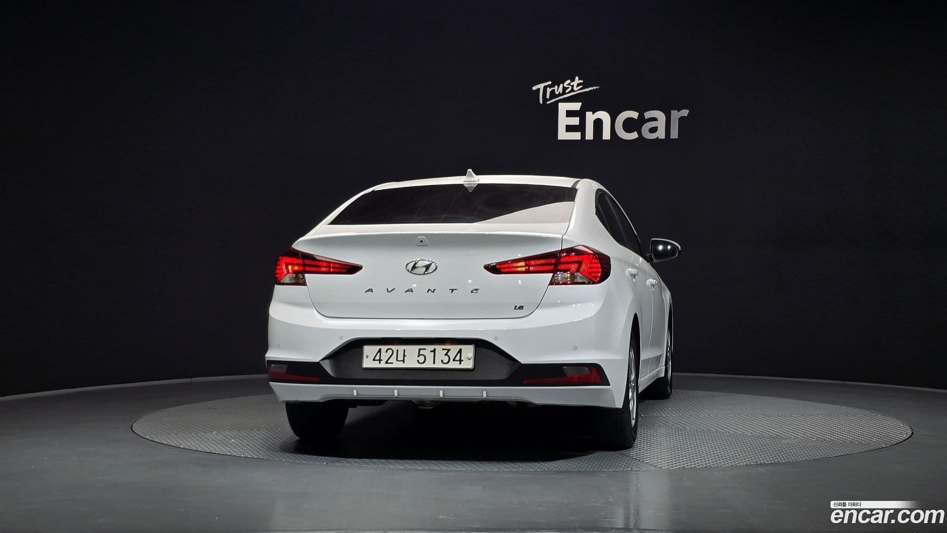 Main__Slider__Photo:AVANTE Hyundai 2019.6-3