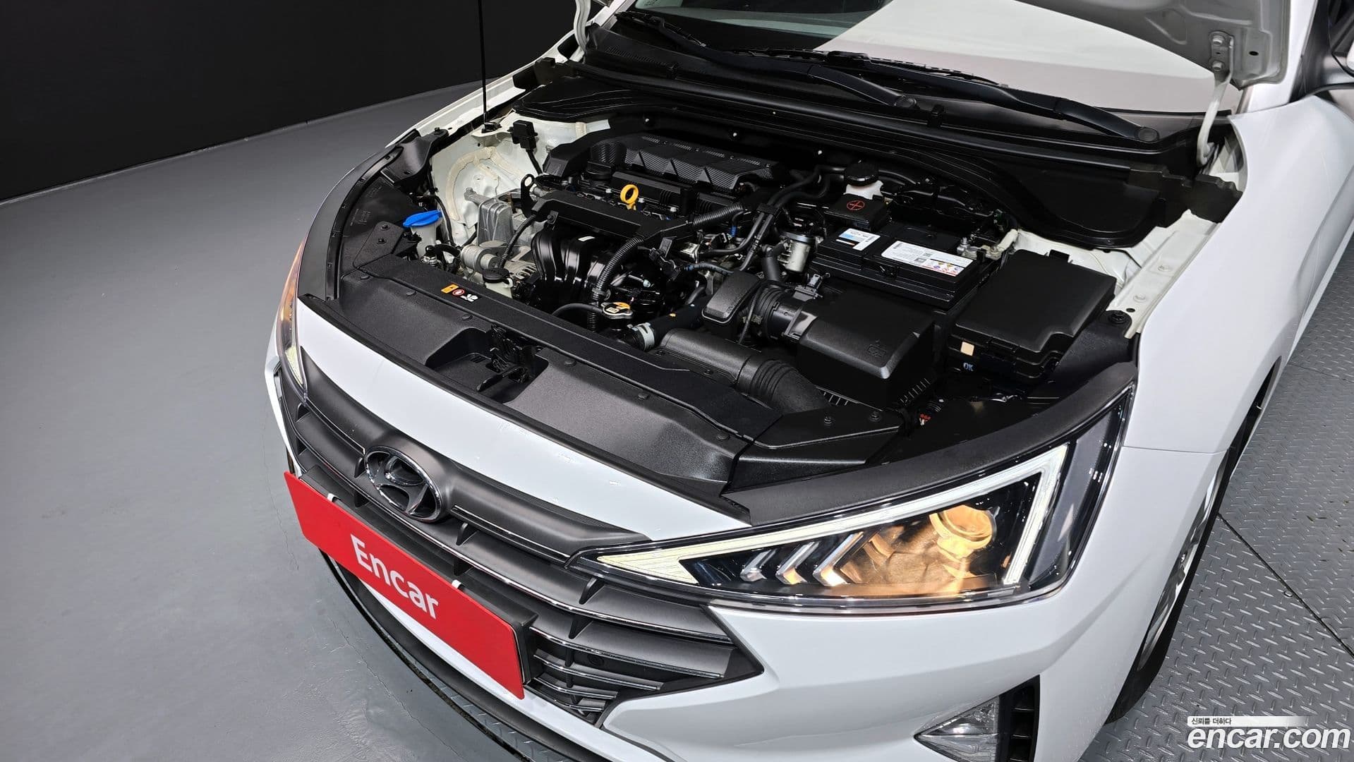 Main__Slider__Photo:AVANTE Hyundai 2019.6-5