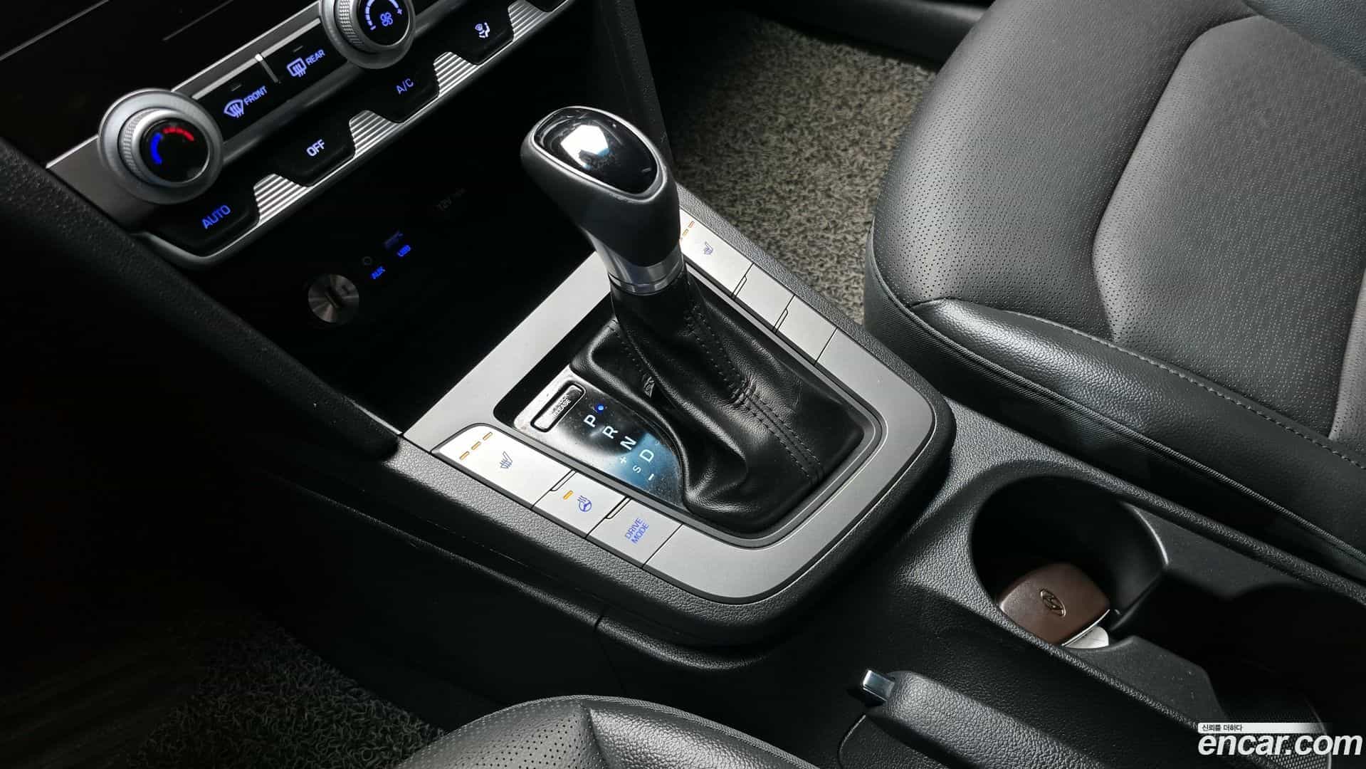 AVANTE Hyundai 2019.6-INNER-009