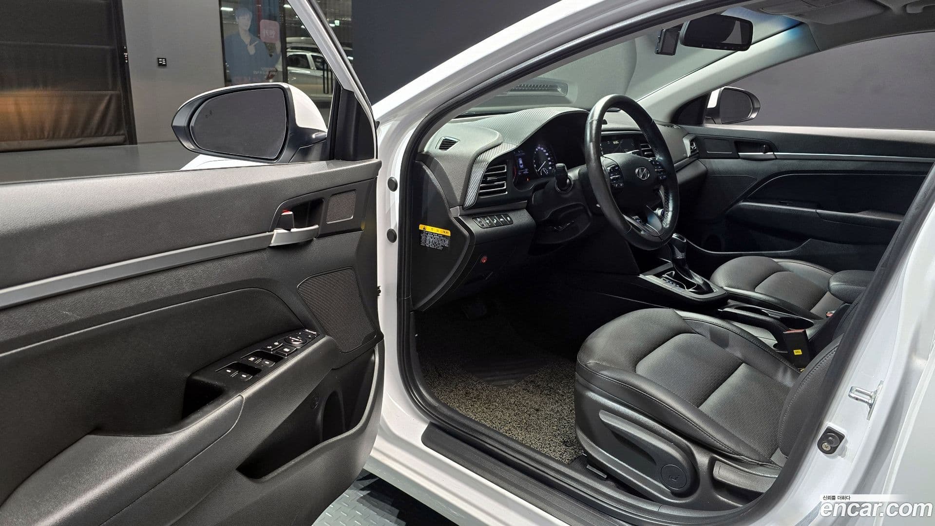 Main__Slider__Photo:AVANTE Hyundai 2019.6-10