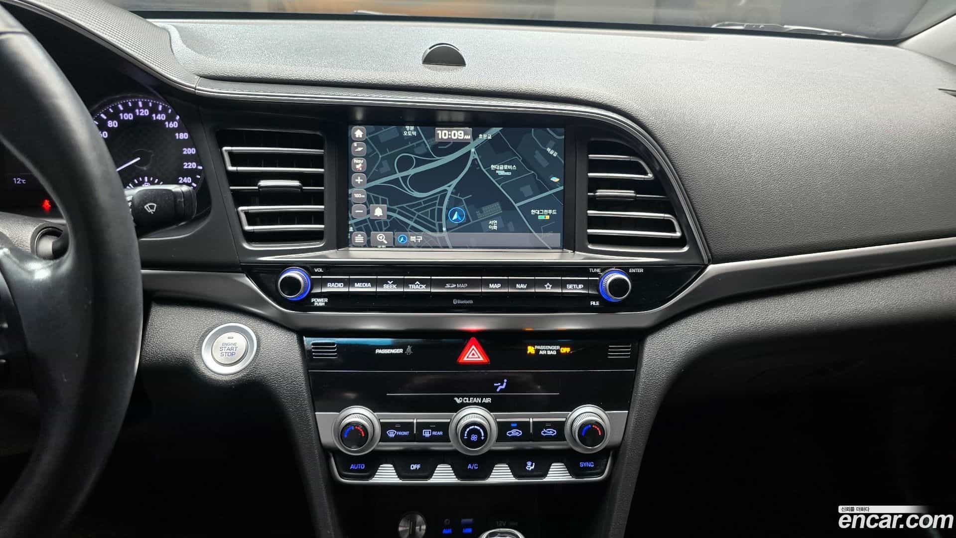 AVANTE Hyundai 2019.6-OPTION-020