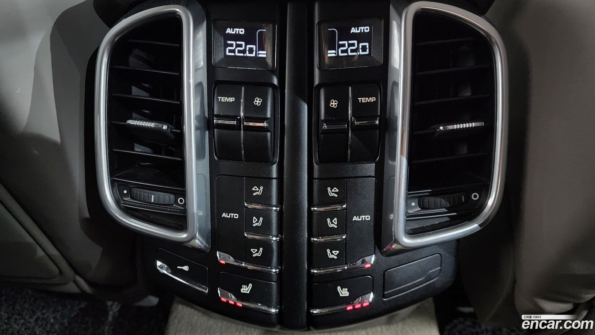 Main__Slider__Photo:Cayenne Porsche 2010.6-18