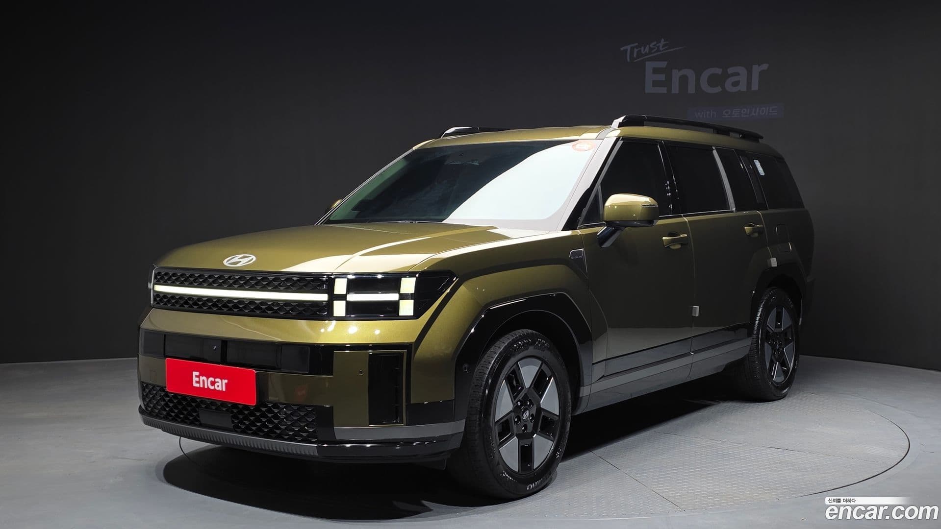 Main__Slider__Photo:Santafe Hyundai 2024.4-0