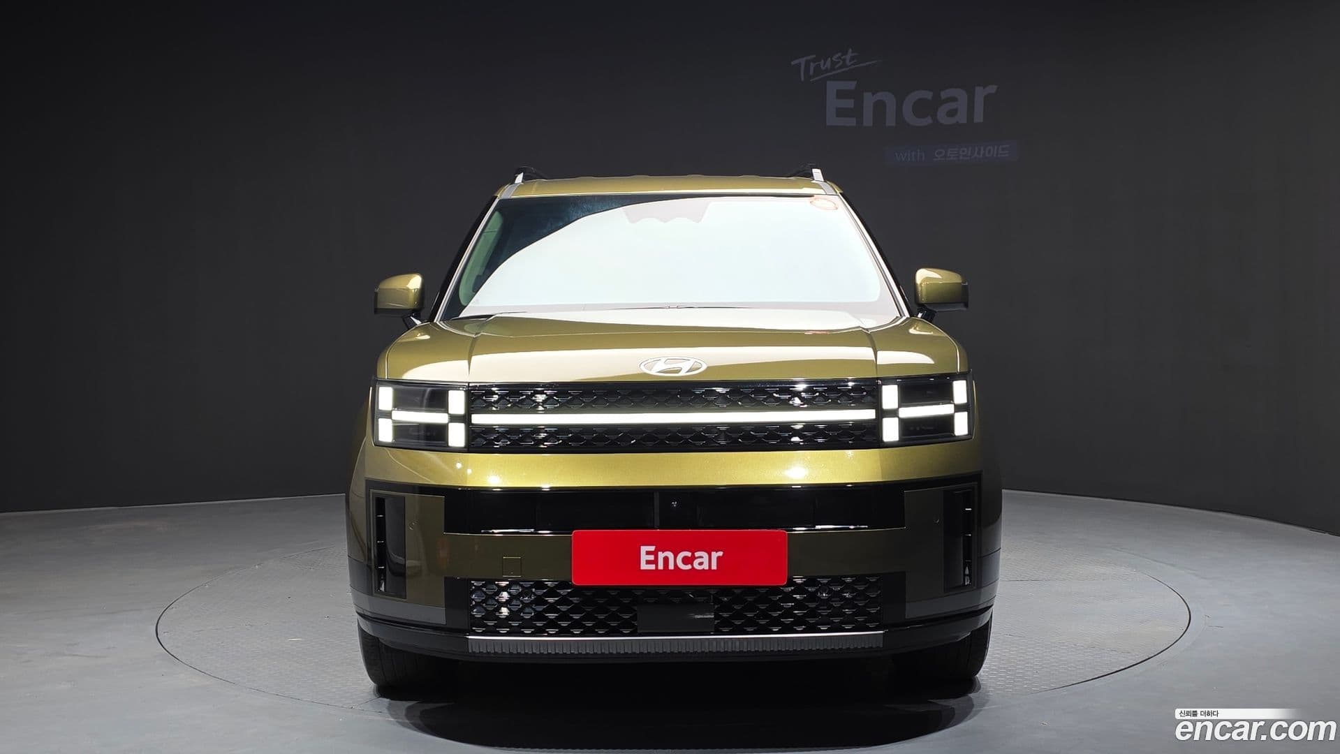 Main__Slider__Photo:Santafe Hyundai 2024.4-2