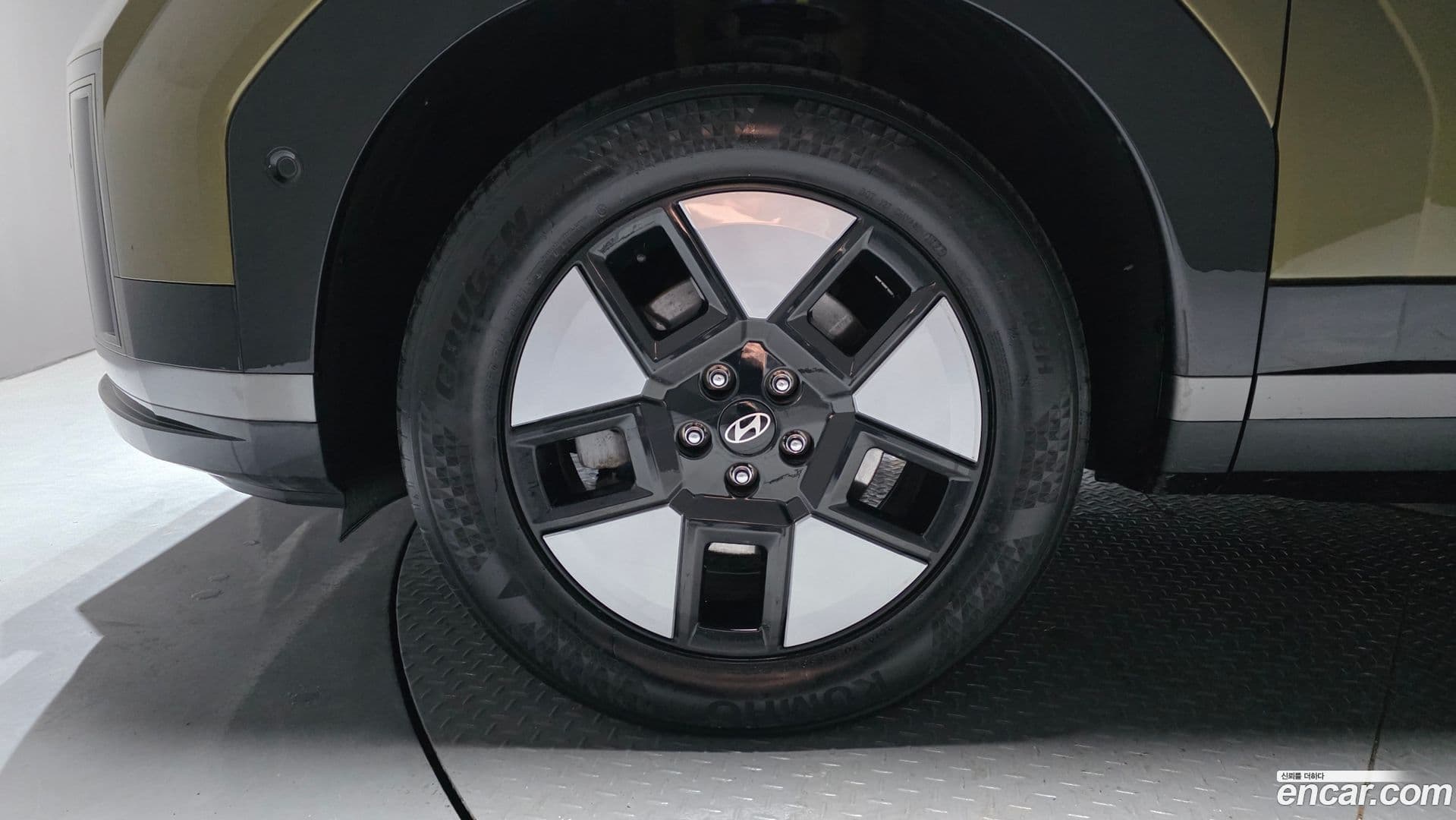 Main__Slider__Photo:Santafe Hyundai 2024.4-4