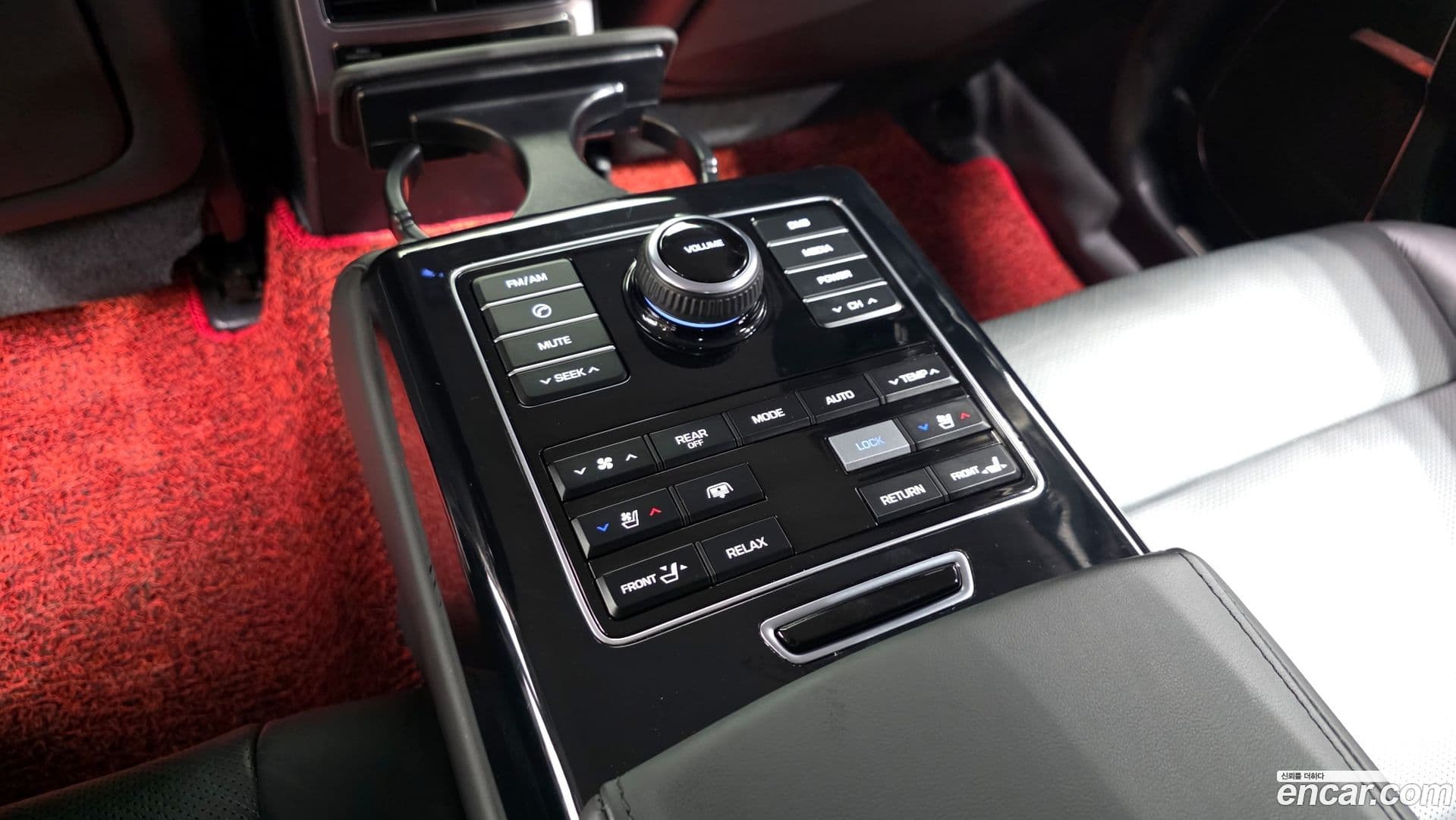 Main__Slider__Photo:Equus Hyundai 2014.8-18