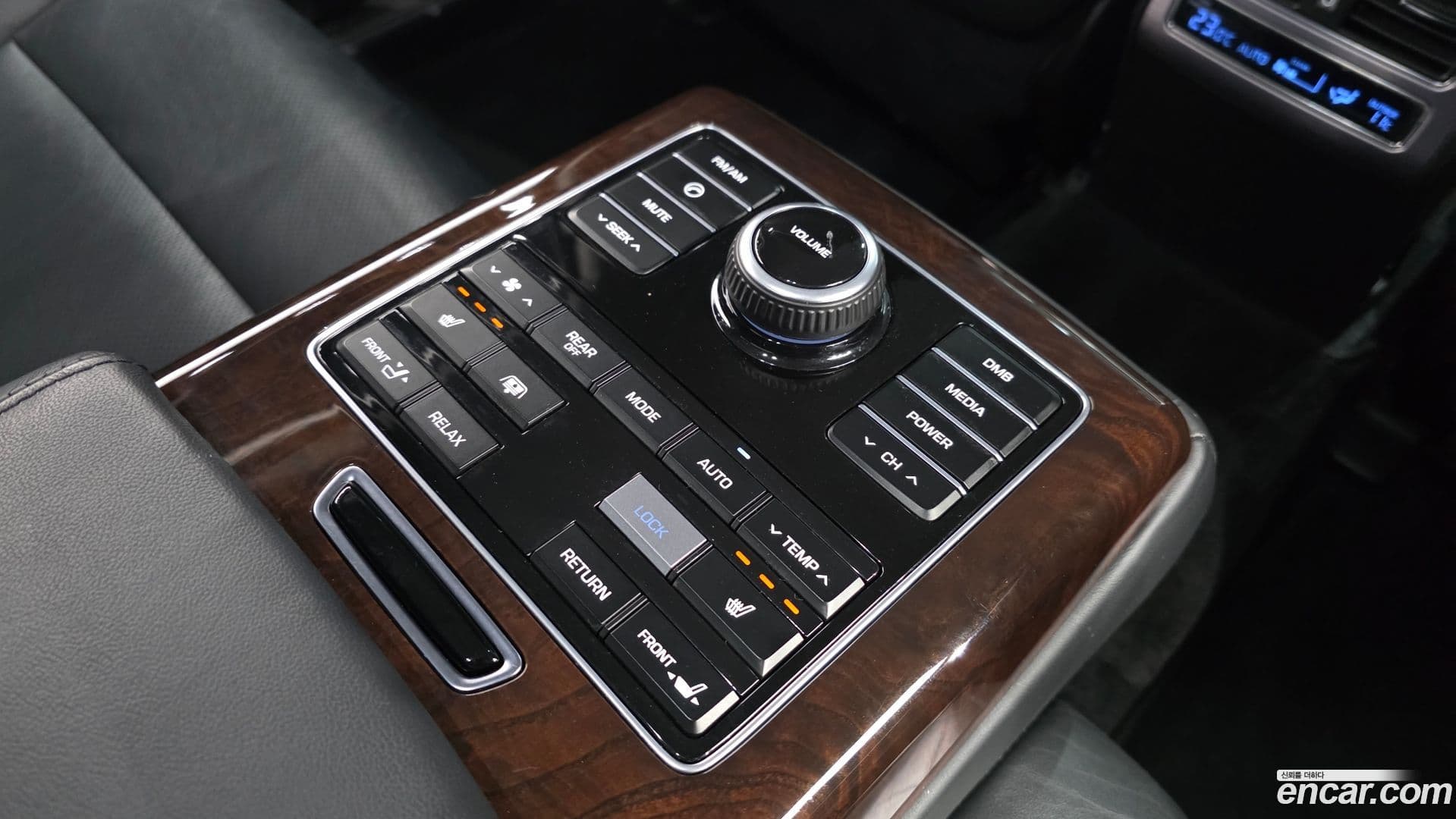 Main__Slider__Photo:Equus Hyundai 2013.6-18