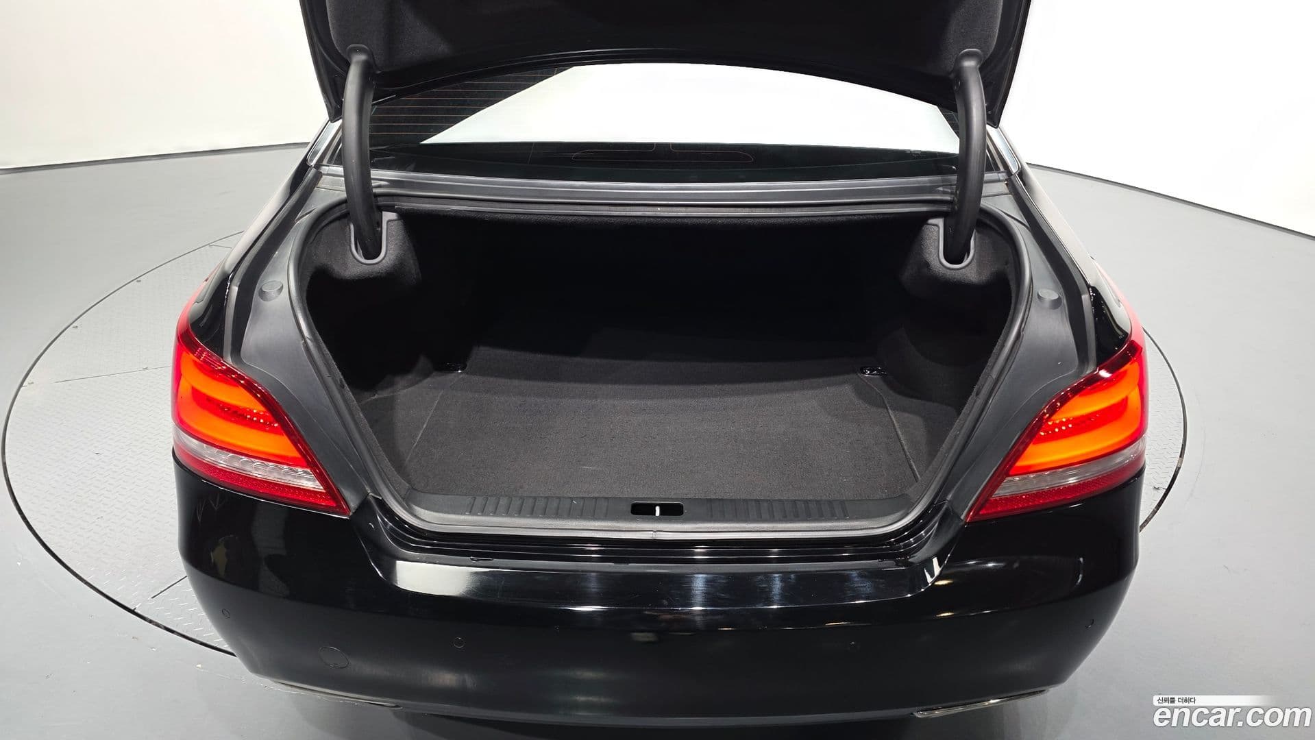 Main__Slider__Photo:Equus Hyundai 2013.6-19