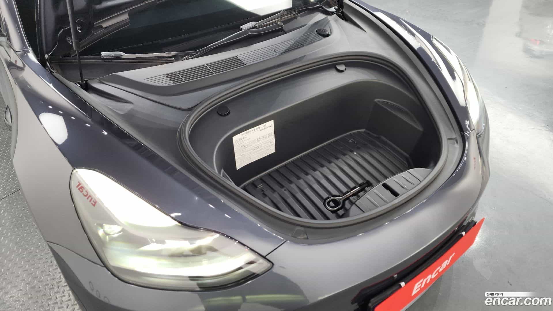 Model 3 Tesla 2022.1-OUTER-006