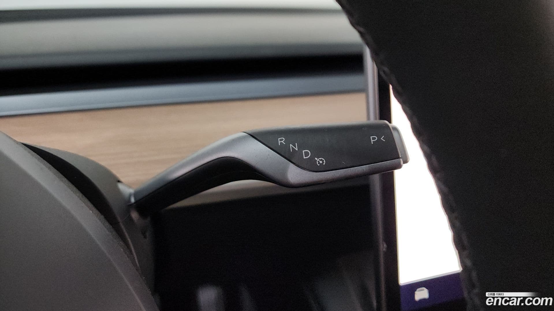 Main__Slider__Photo:Model 3 Tesla 2022.1-8