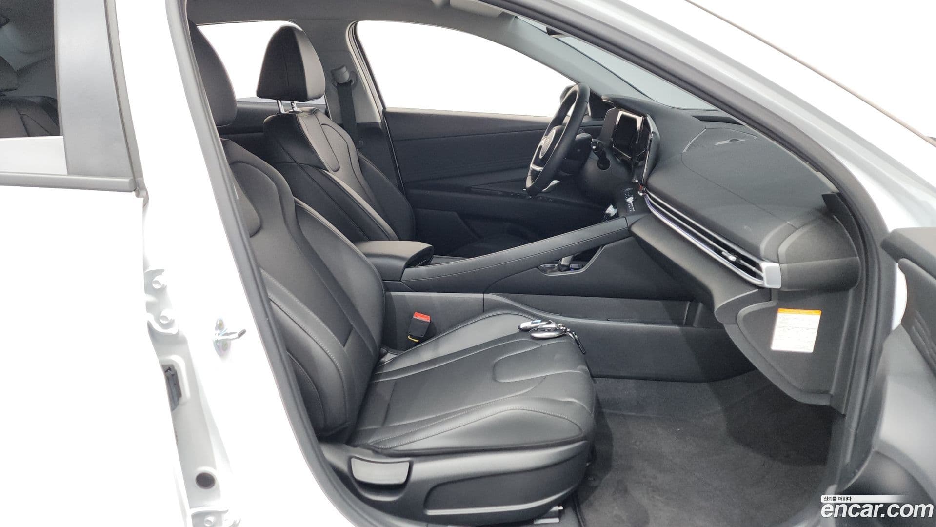 Main__Slider__Photo:AVANTE Hyundai 2025.7-10