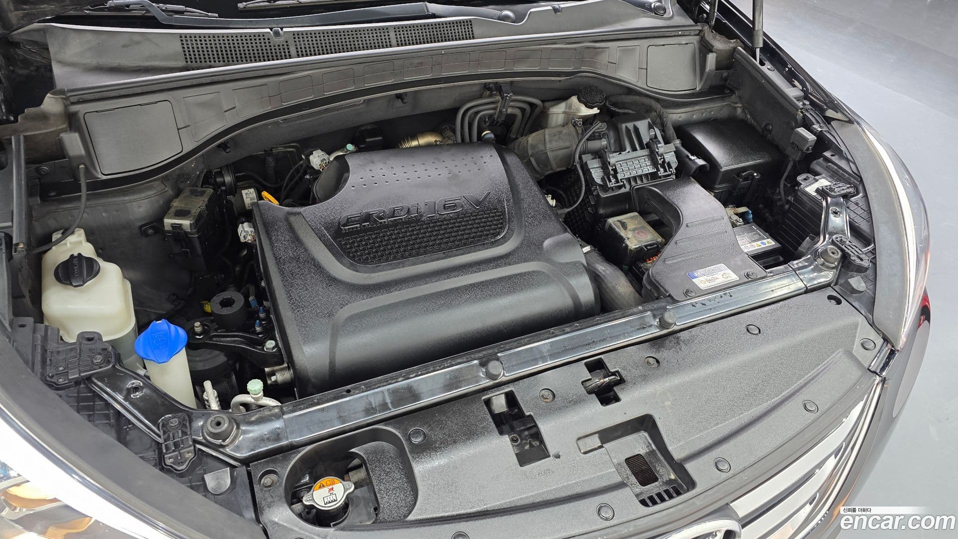 Main__Slider__Photo:Santafe Hyundai 2014.5-5