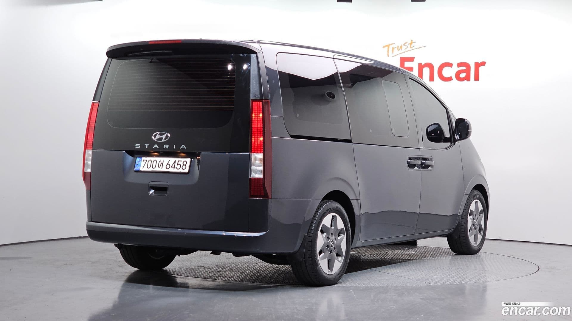 Main__Slider__Photo:Staria Hyundai 2023.3-1