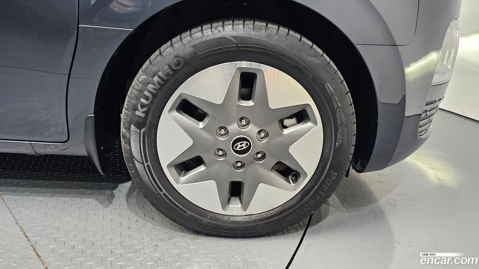 Main__Slider__Photo:Staria Hyundai 2023.3-4