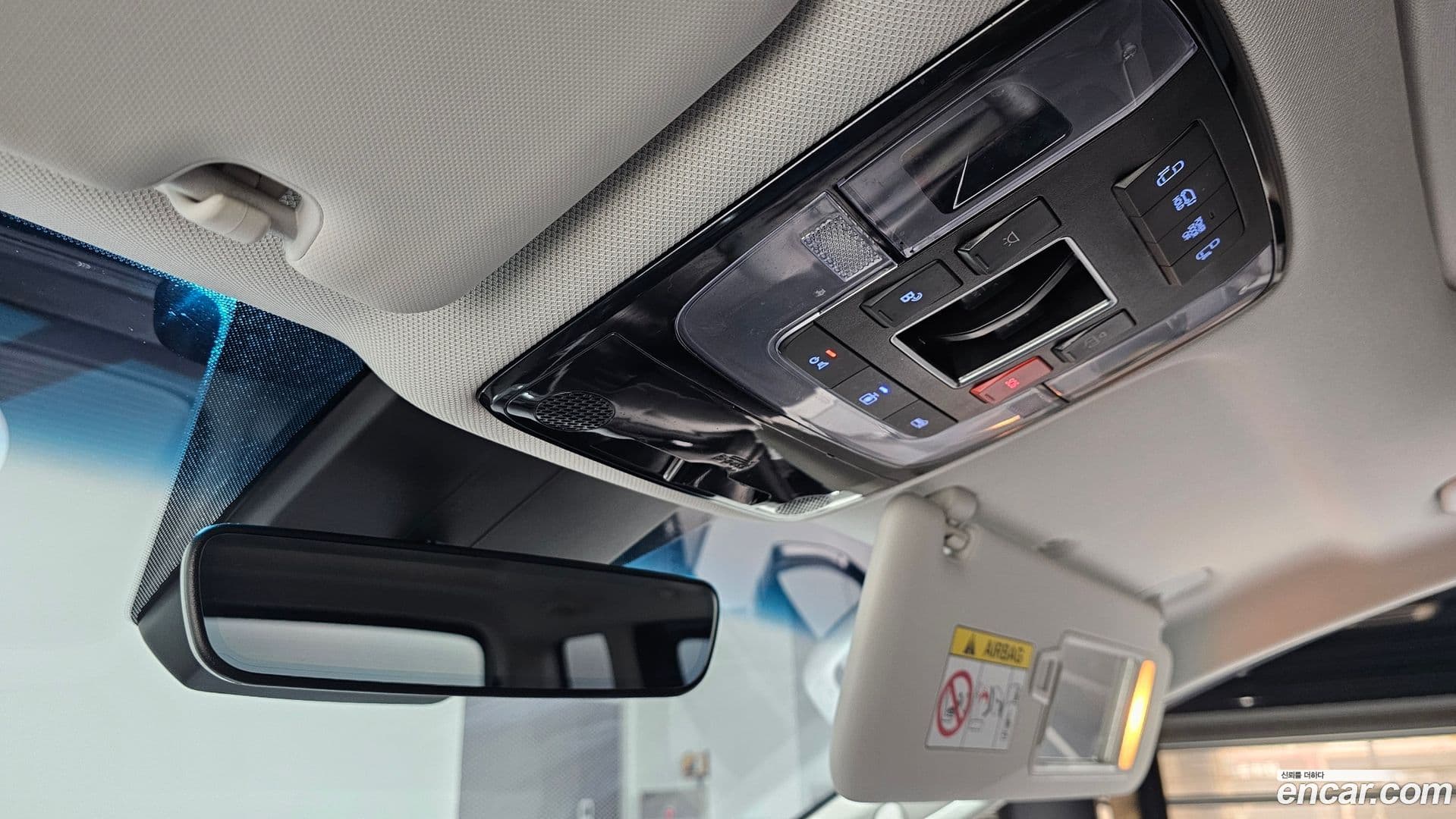 Main__Slider__Photo:Staria Hyundai 2023.3-19