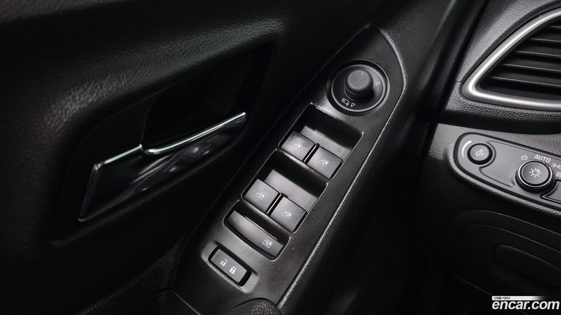 Main__Slider__Photo:Trax ChevroletGMDaewoo 2019.0-13