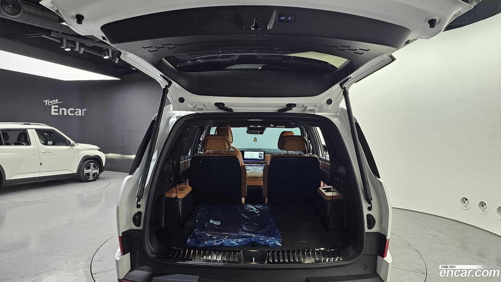 Main__Slider__Photo:Santafe Hyundai 2024.9-19