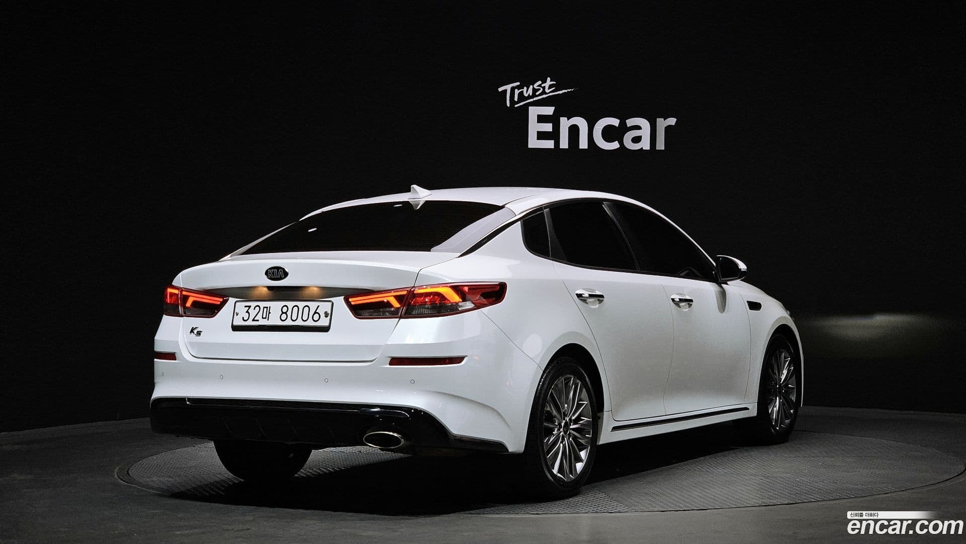 Main__Slider__Photo:K5 Kia 2018.3-1