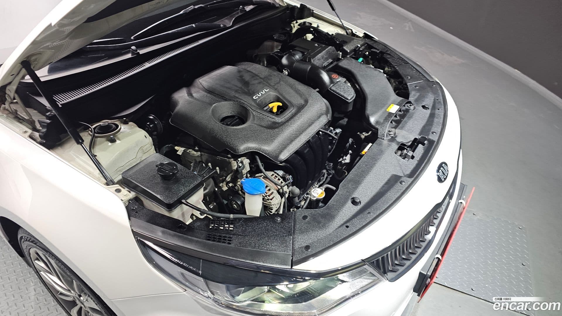 Main__Slider__Photo:K5 Kia 2018.3-5