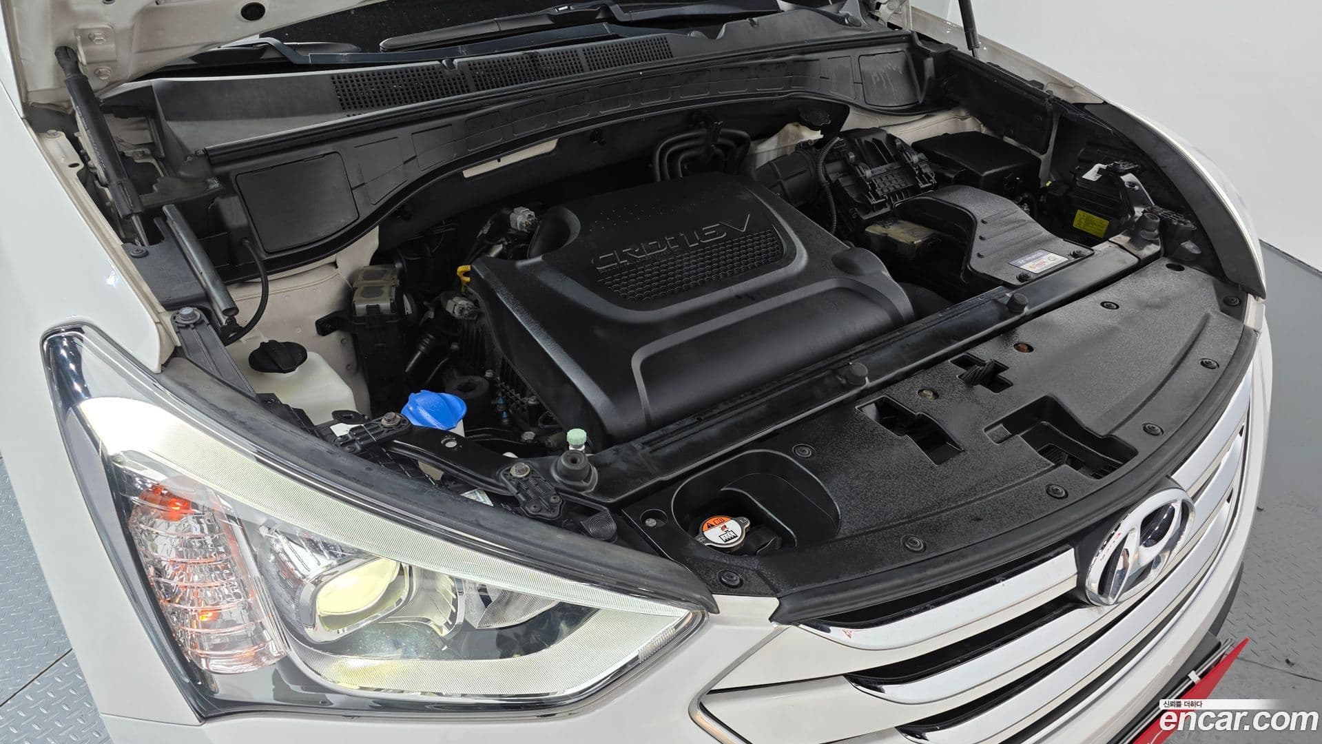 Main__Slider__Photo:Santafe Hyundai 2013.0-5