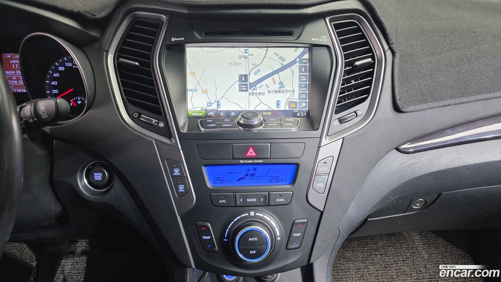 Main__Slider__Photo:Santafe Hyundai 2013.0-14