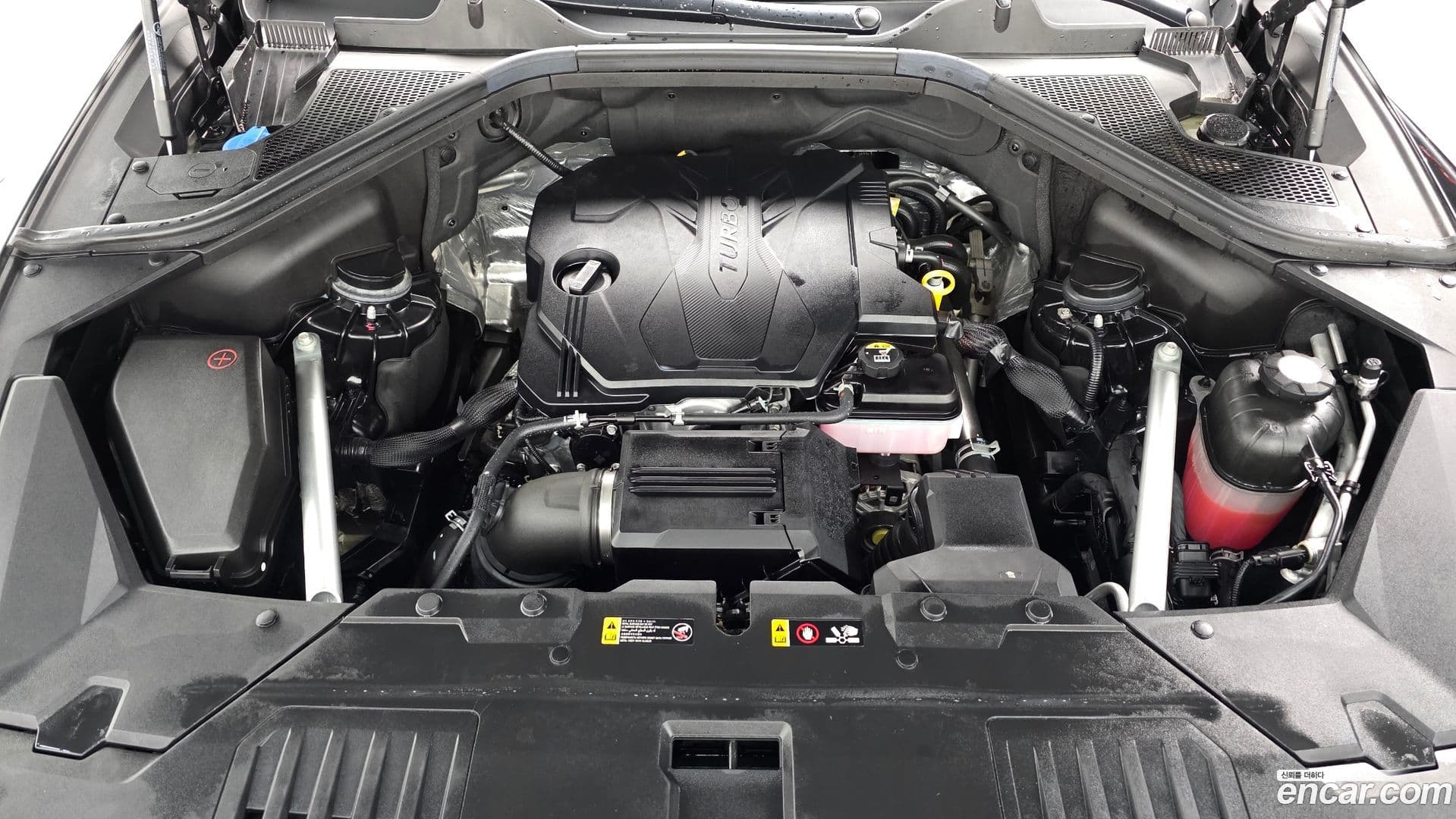 Main__Slider__Photo:GV80 Genesis 2023.2-5