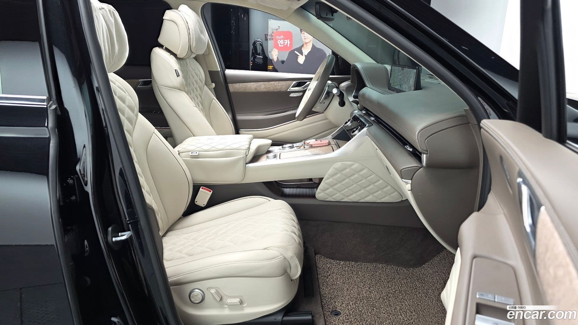 Main__Slider__Photo:GV80 Genesis 2023.2-9