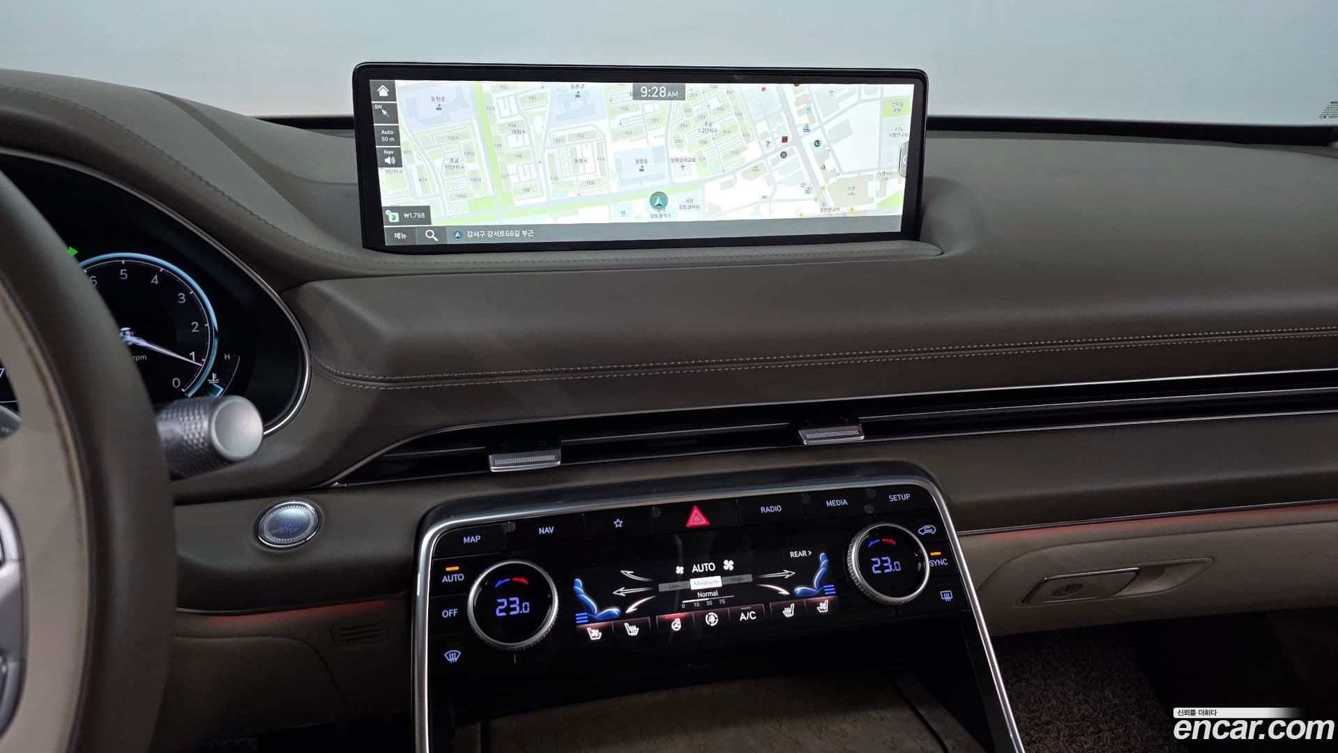 Main__Slider__Photo:GV80 Genesis 2023.2-13