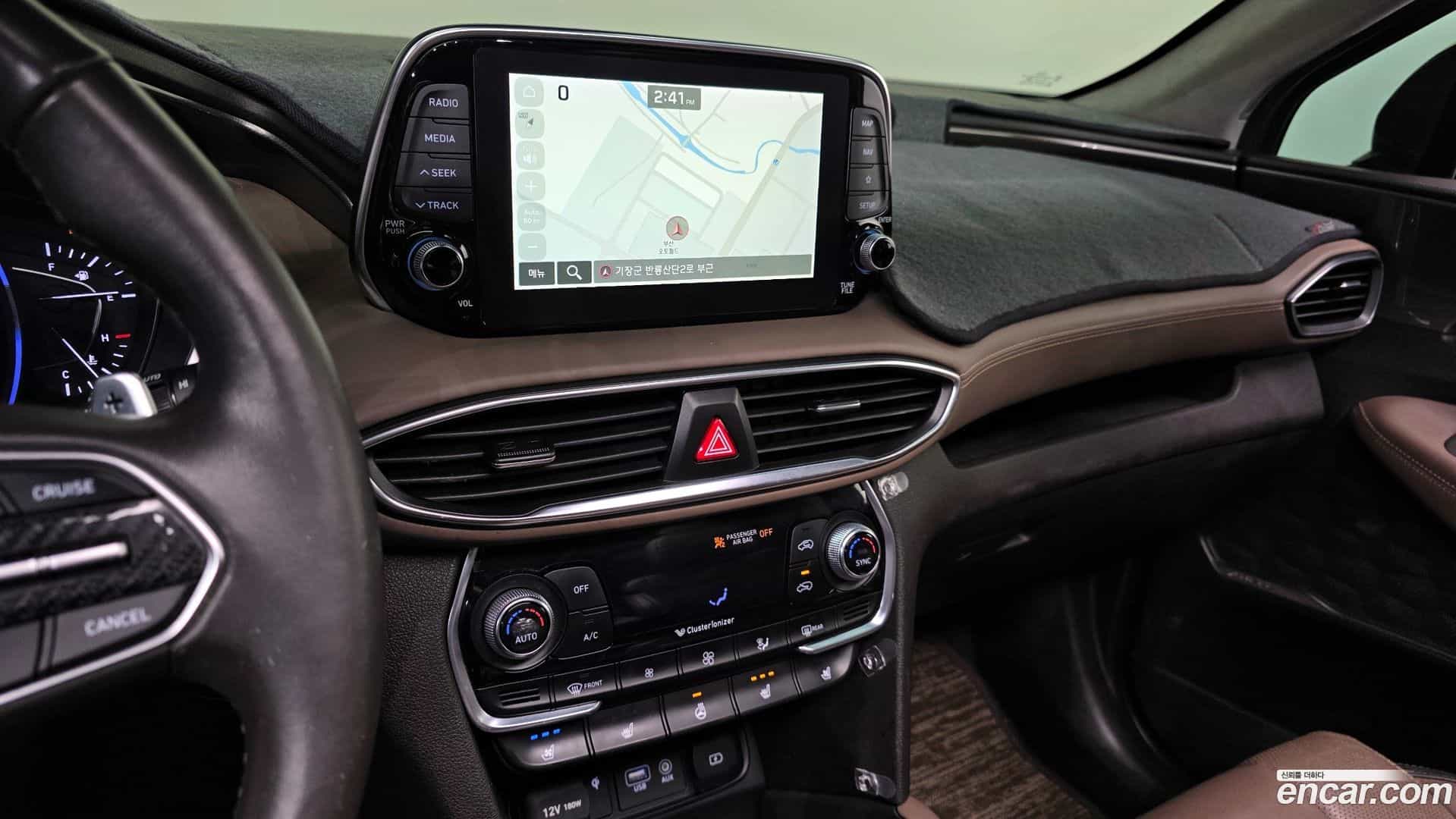 Santafe Hyundai 2018.2-OPTION-018