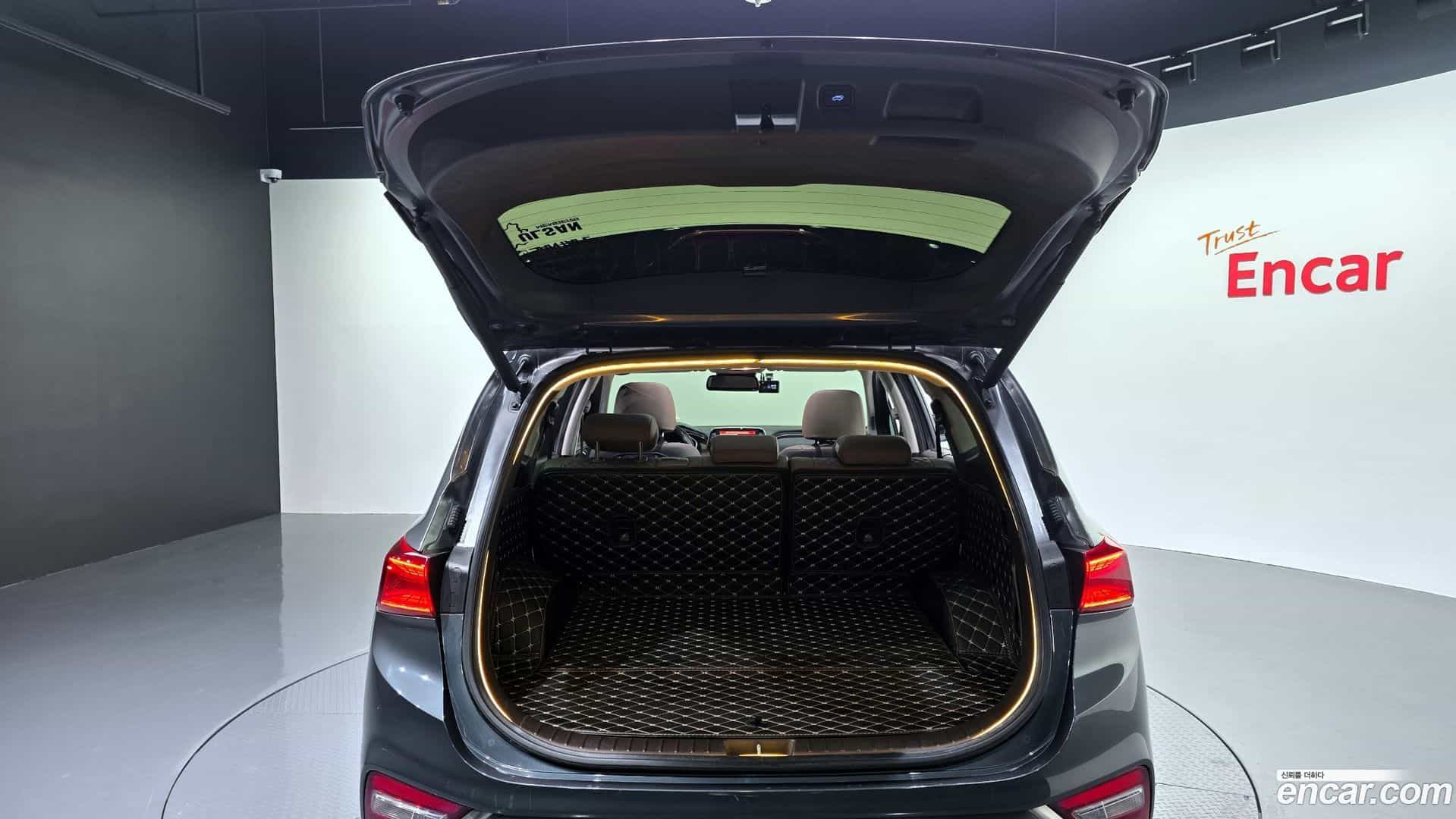 Santafe Hyundai 2018.2-OPTION-024