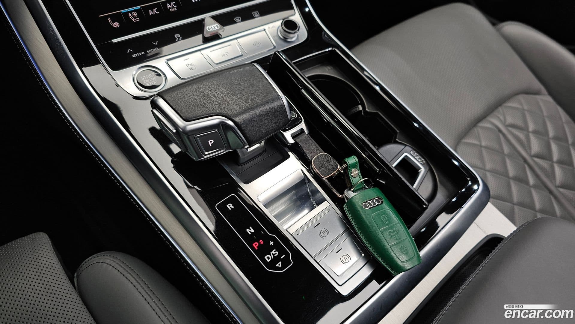 Main__Slider__Photo:Q8 Audi 2022.10-8