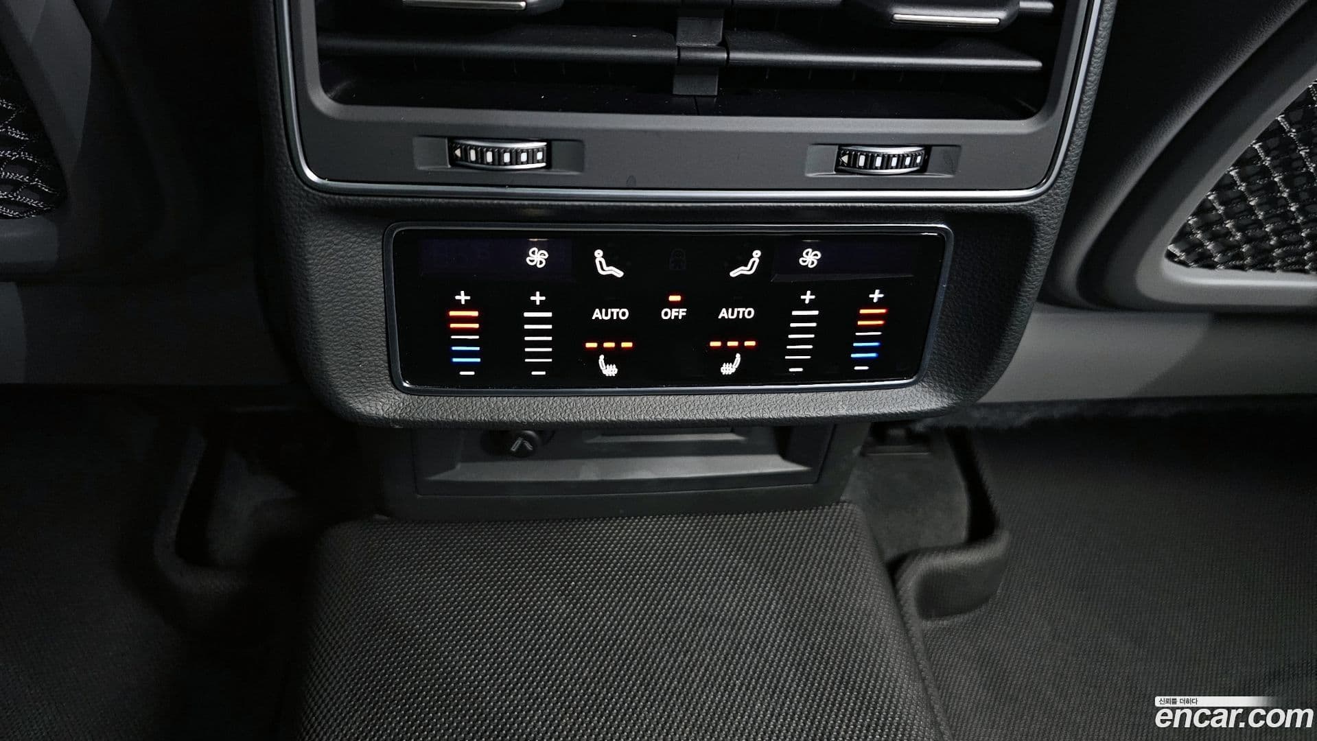 Main__Slider__Photo:Q8 Audi 2022.10-16