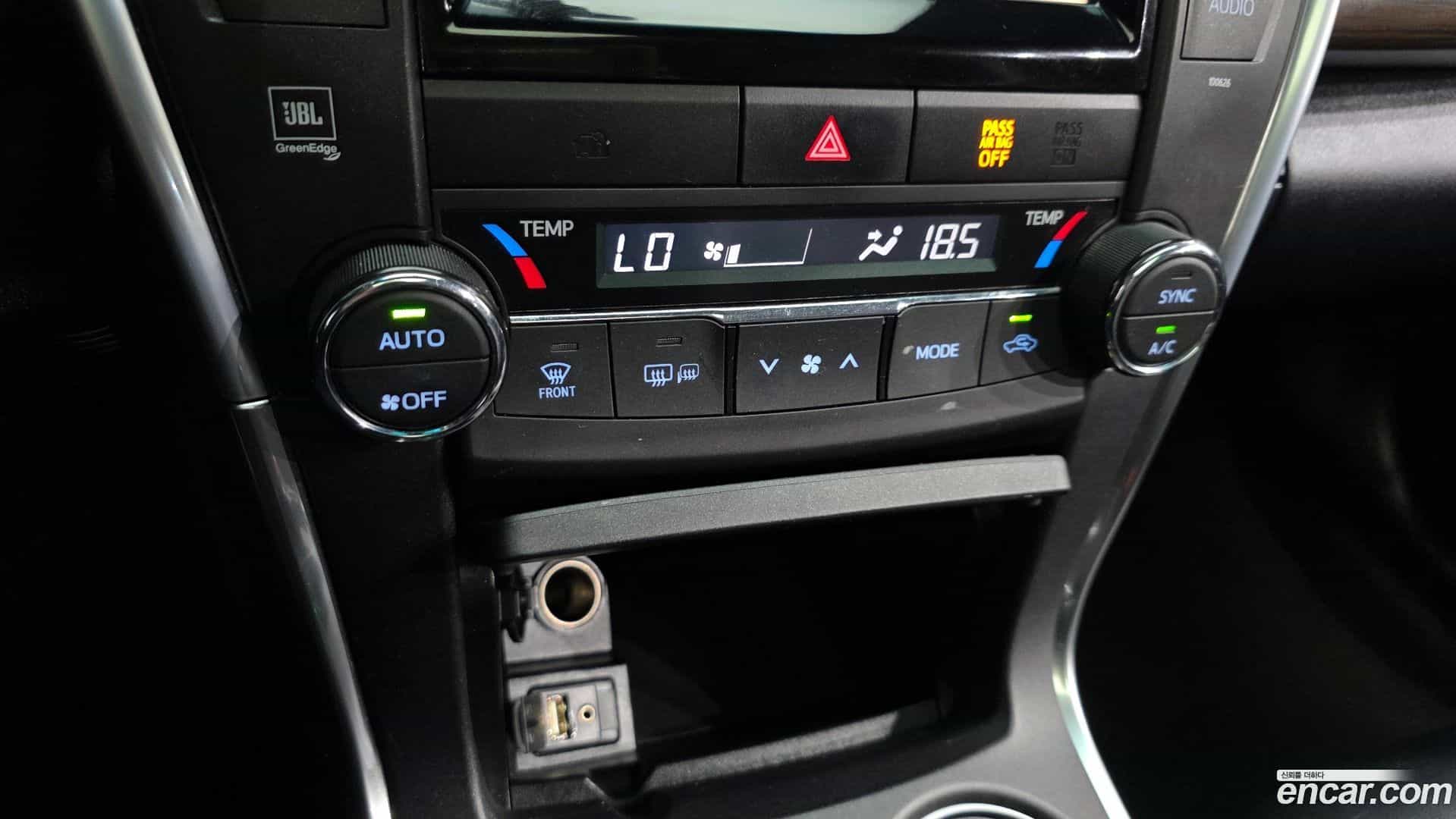 Camry Toyota 2016.0-OPTION-020