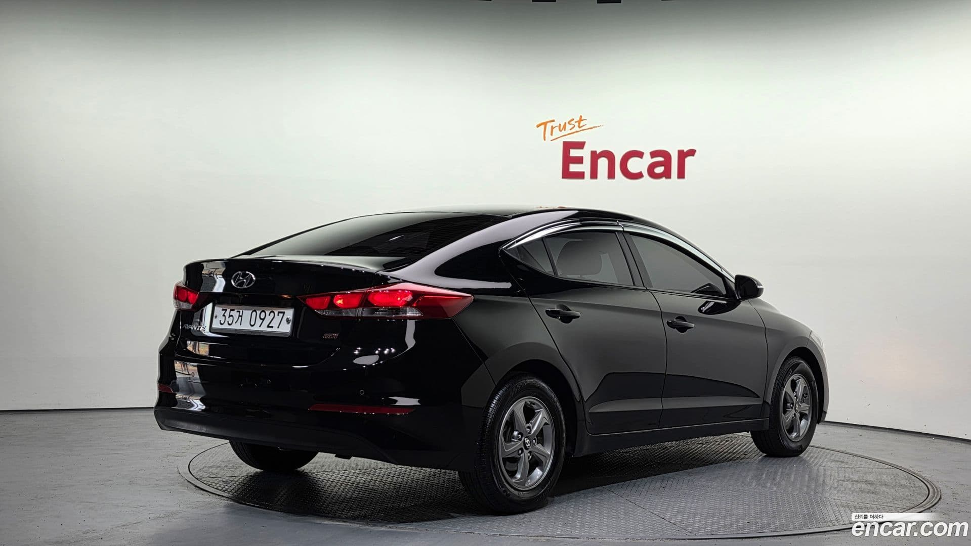 Main__Slider__Photo:AVANTE Hyundai 2015.9-1