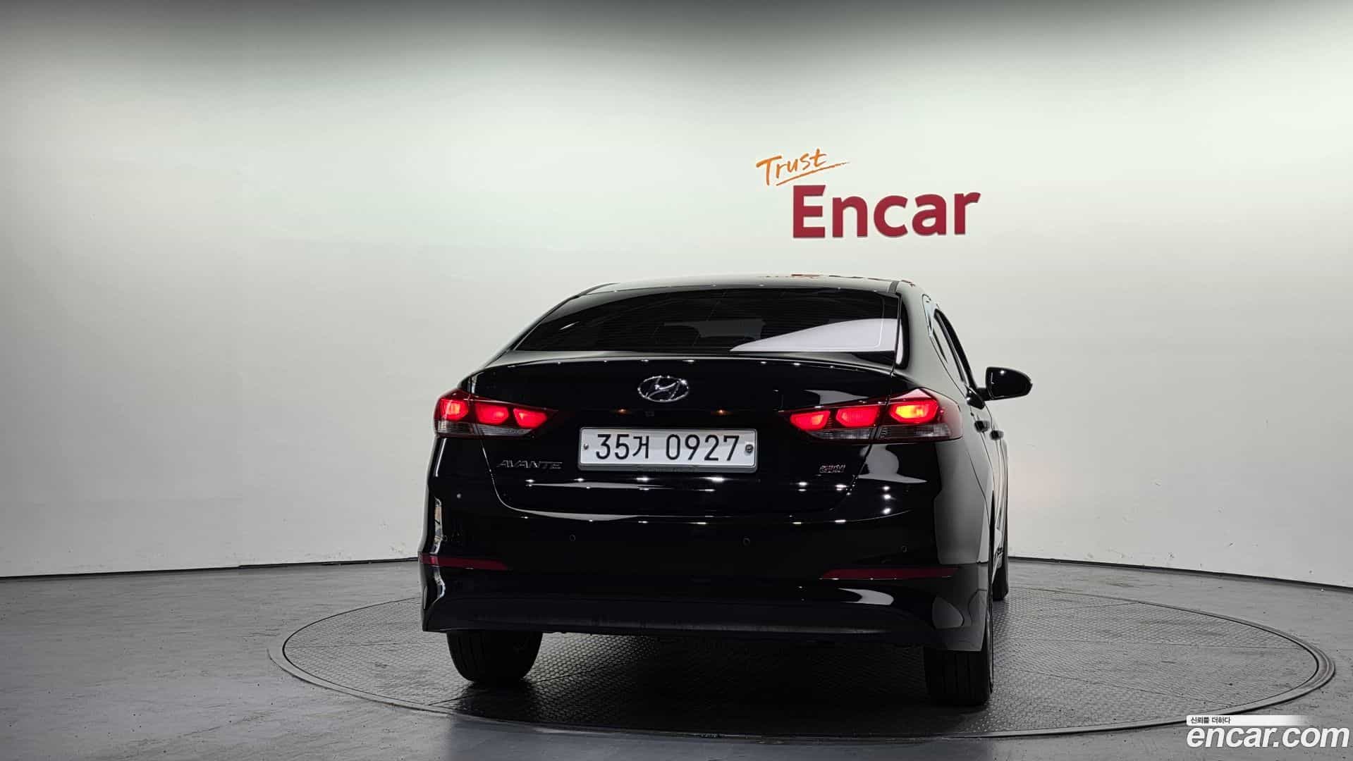 AVANTE Hyundai 2015.9-OUTER-004