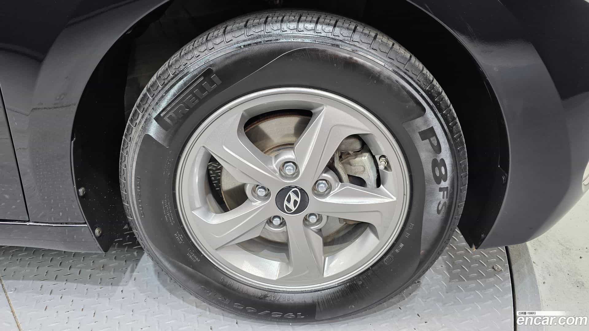 AVANTE Hyundai 2015.9-OUTER-005