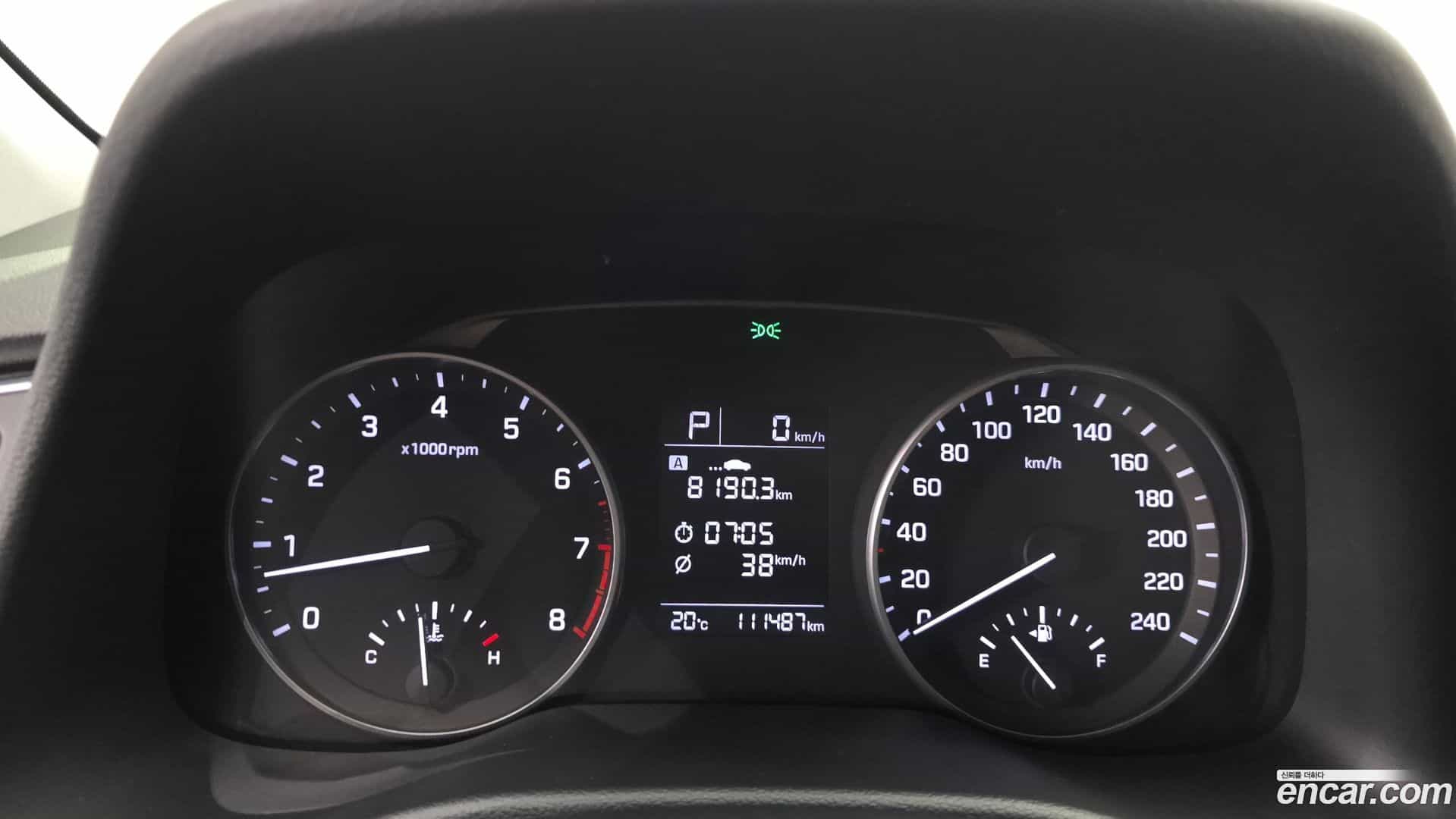 AVANTE Hyundai 2015.9-INNER-008