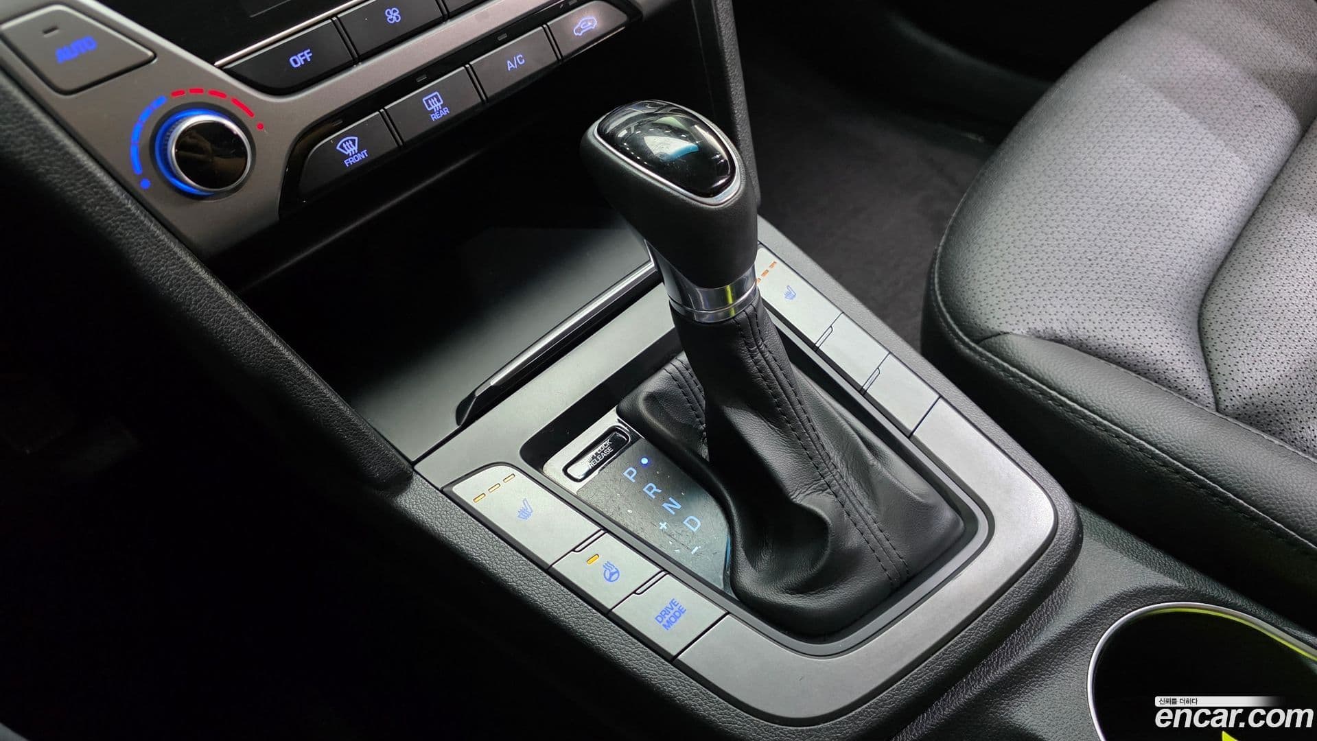 Main__Slider__Photo:AVANTE Hyundai 2015.9-8