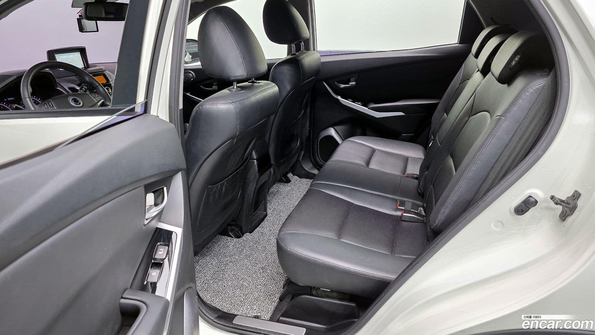 Main__Slider__Photo:KORANDO KG_Mobility_Ssangyong 2014.5-11