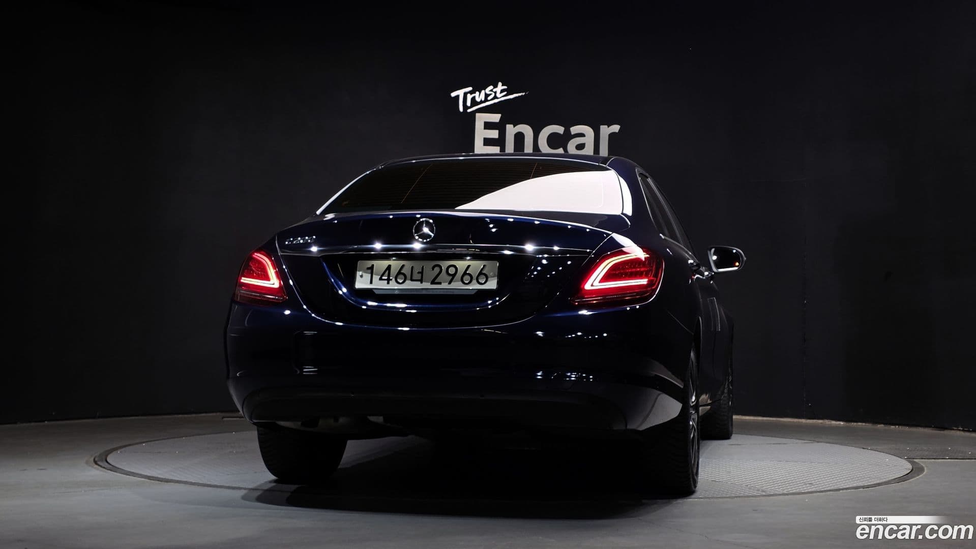 Main__Slider__Photo:C-Class Mercedes-Benz 2019.11-3