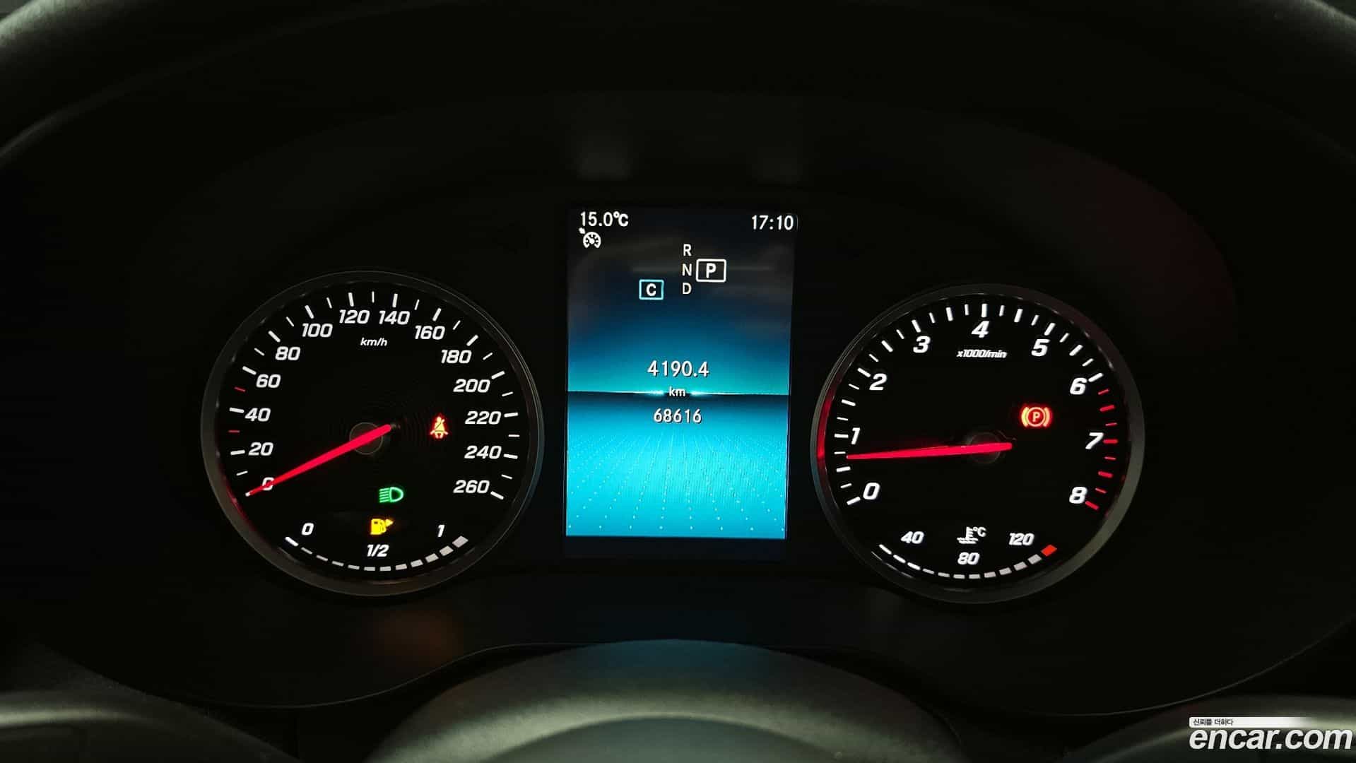 C-Class Mercedes-Benz 2019.11-INNER-008