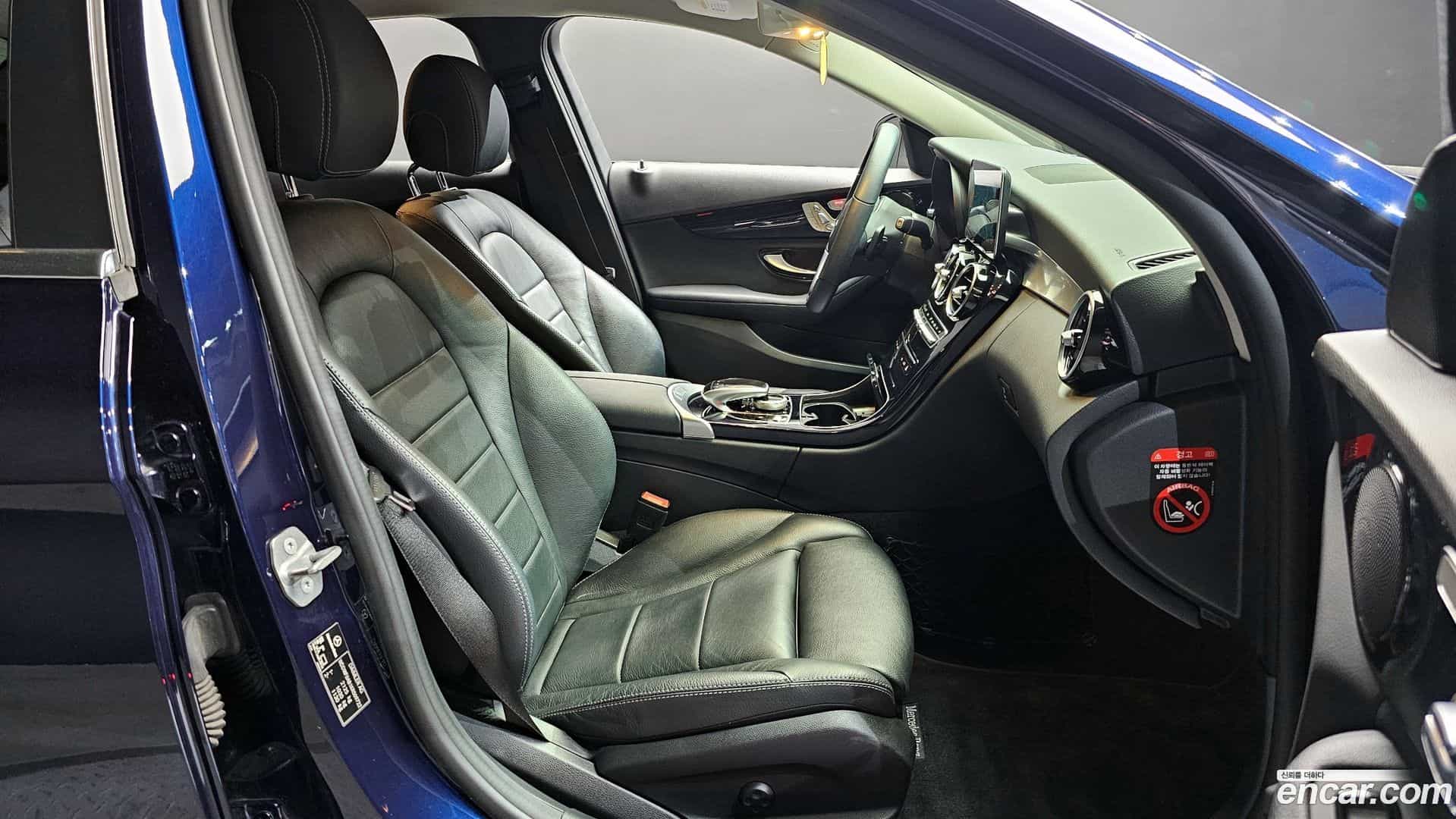 C-Class Mercedes-Benz 2019.11-INNER-010